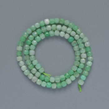 Perles d'émeraude, pierre naturelle facettée en cube, diamètre 4 mm ±, longueur 38 cm ± sur fil