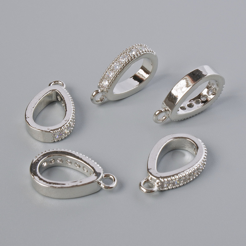 Base de pendentif avec strass blancs, argentée, diamètre 15×3 mm ± 1 pièce
