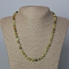 Collier en grossulaire (grenat vert) — pierre naturelle facettée en cubes, diamètre 6×6 mm ±, longueur 51 cm +