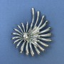 Broche Fleur en métal argenté, 62 × 76 mm+