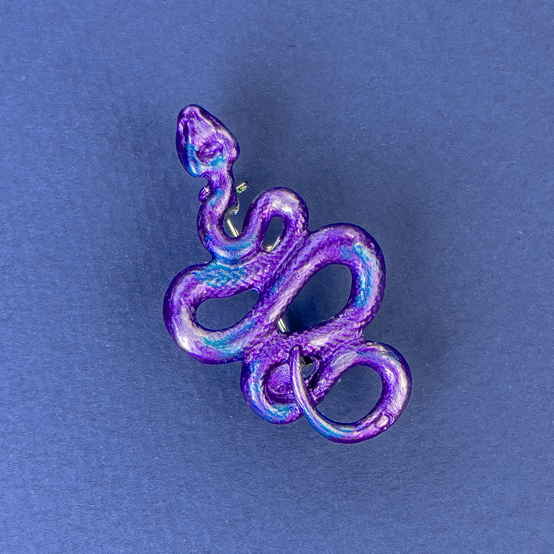 Broche-pendentif Serpent violet-bleu, métal argenté, 37 × 22 mm +