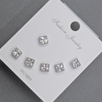 Boucles d'oreilles puces en métal argenté et strass blancs, 5 mm ±