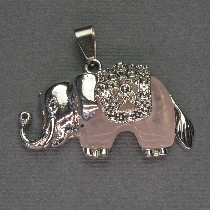 Pendentif Éléphant Quartz rose 39 × 34 mm ± métal argenté