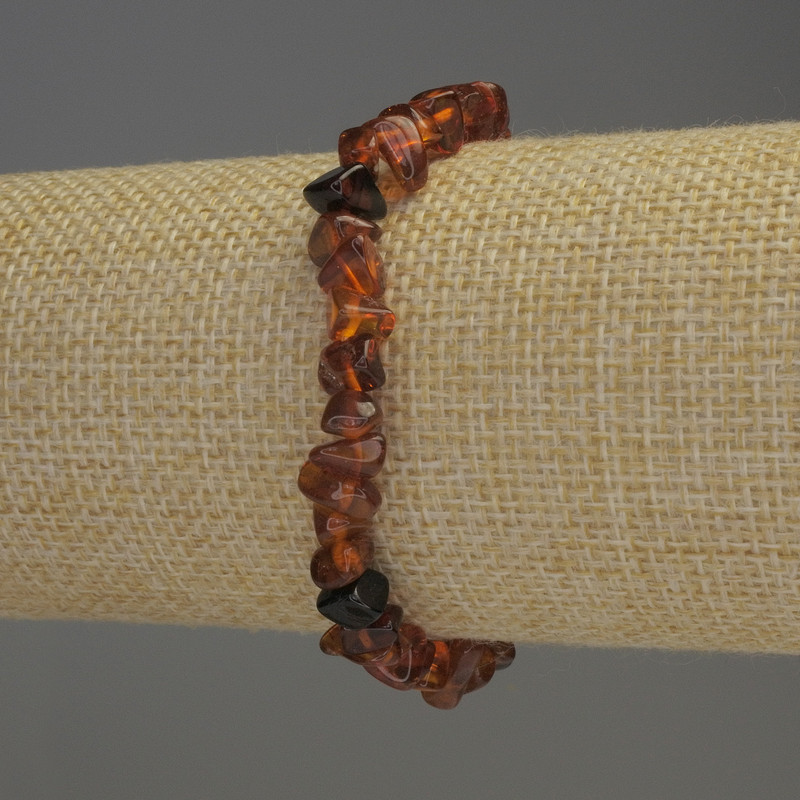 Bracelet en éclats d'ambre 5–7 × 4 mm, longueur 18 cm (±), élastique
