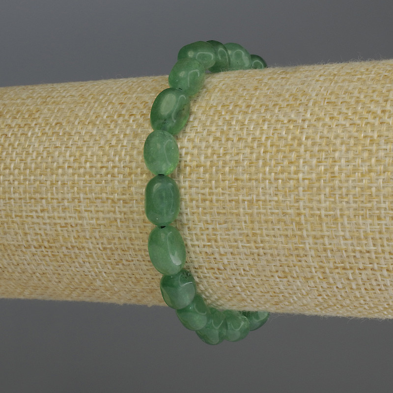 Bracelet en chrysoprase facettée, diamètre 8–10×7 mm ±, longueur 18 cm, élastique