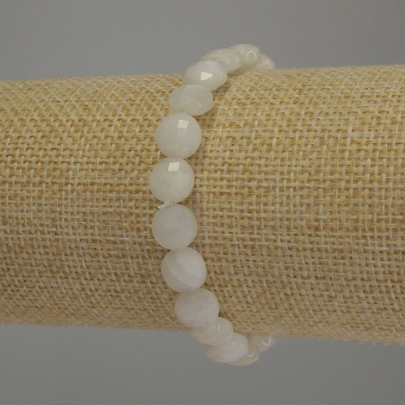 Bracelet en adulaire facetté, disque de 8 mm, longueur 18 cm, élastique
