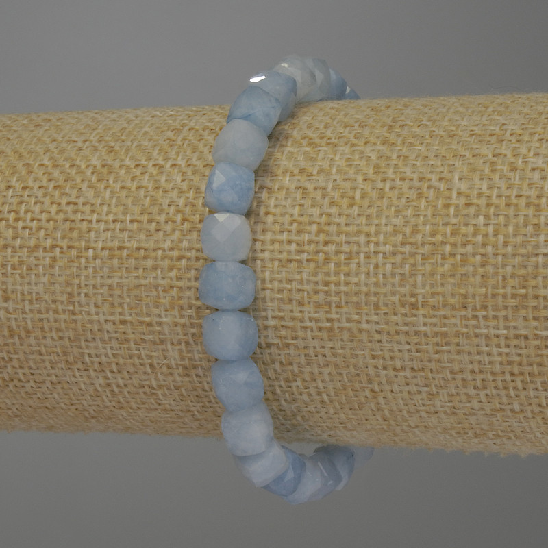 Bracelet en aigue-marine facettée en cubes, 7×7 mm, longueur 18 cm élastique
