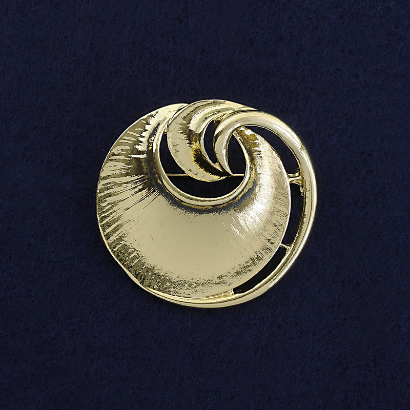 Broche Accent en métal doré, diamètre 40 mm+
