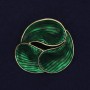 Broche Accent émail vert et métal doré 44 mm+