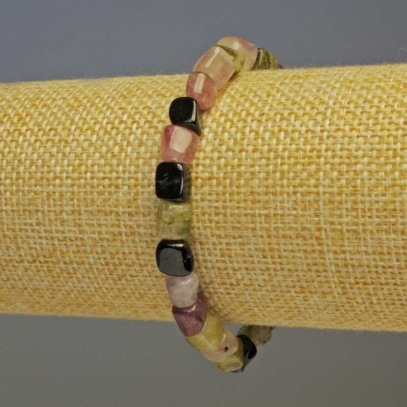 Bracelet en tourmaline taillée 7×6 mm, longueur 18 cm, élastique