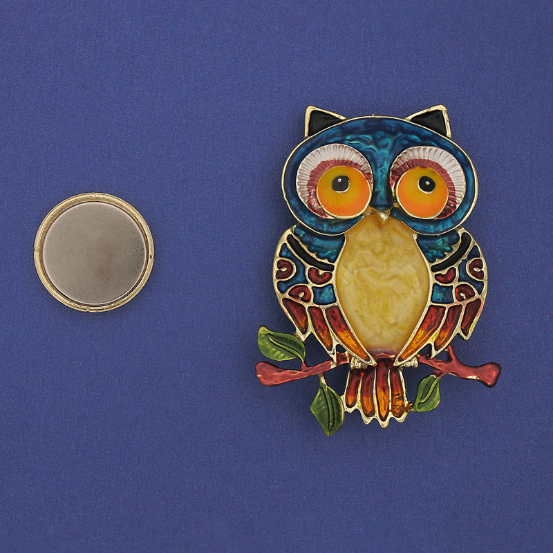 Broche magnétique chouette émaillée 55×40 mm ± métal doré