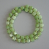 Perles naturelles de chrysoprase et d'olivine, cubes facettés 7x7 mm ±, perles de 3 mm ±, longueur 38 cm ±
