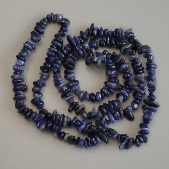 Perles de sodalite éclats, diamètre 6-9×2-4 mm, longueur 80 cm ± sur fil