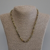 Collier en grossulaire (grenat vert), cubes facettés 4×4 mm, longueur environ 50 cm ±, avec fermoir