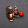 Broche Écureuil avec cornaline et émail, couleur brun doré, métal doré, 35×40 mm