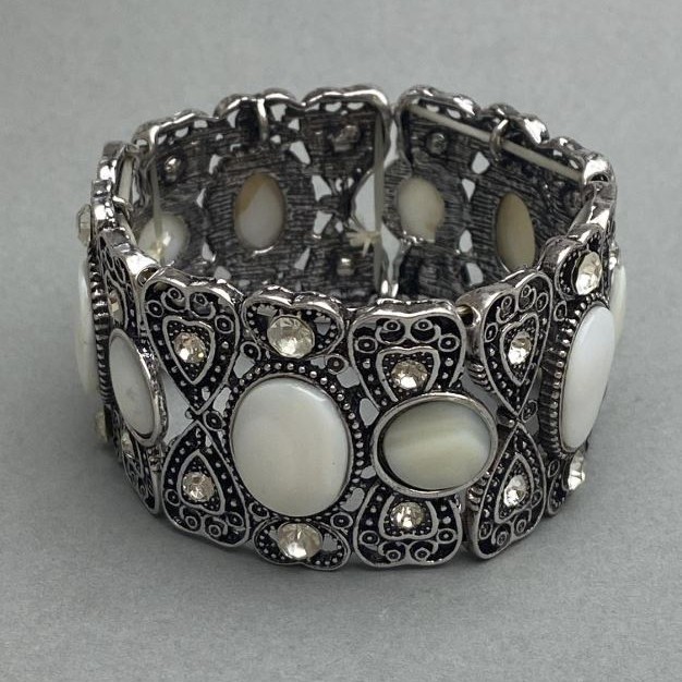 Bracelet avec insertion de nacre
