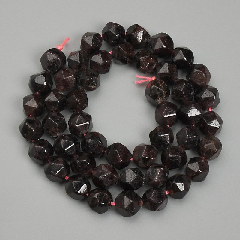 Perles de grenat multifacettes, diamètre d'environ 8 mm, longueur d'environ 38 cm