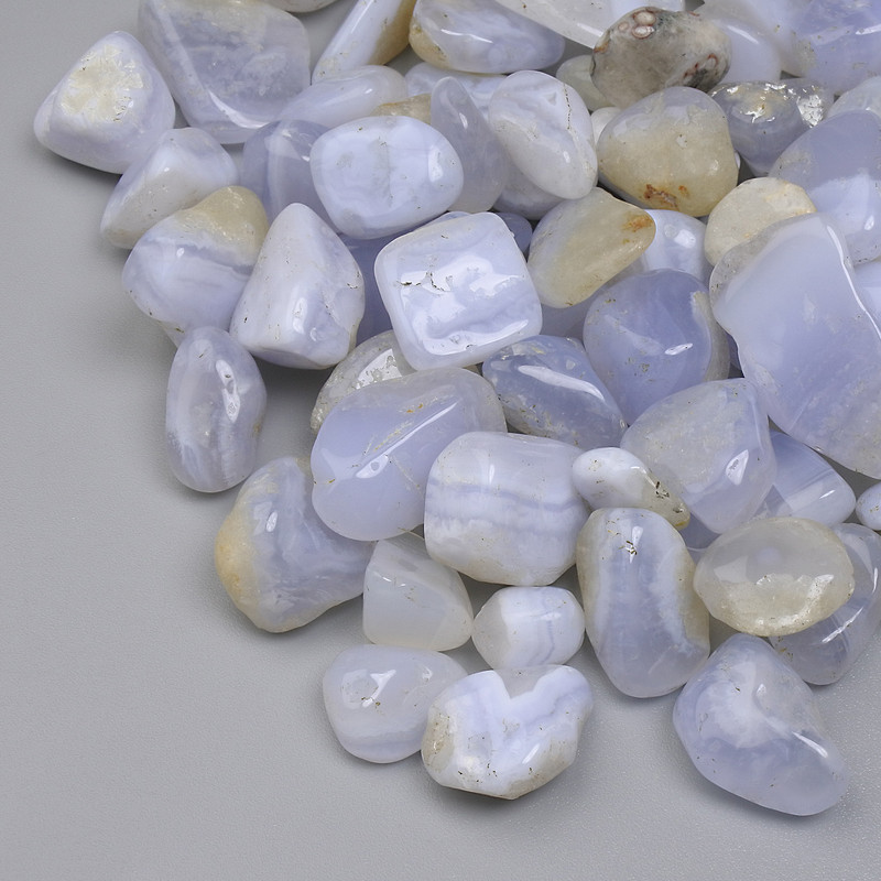 Éclats d'agate naturels sans perçage 8-22×8-12 mm ± (prix pour 100 g ±)
