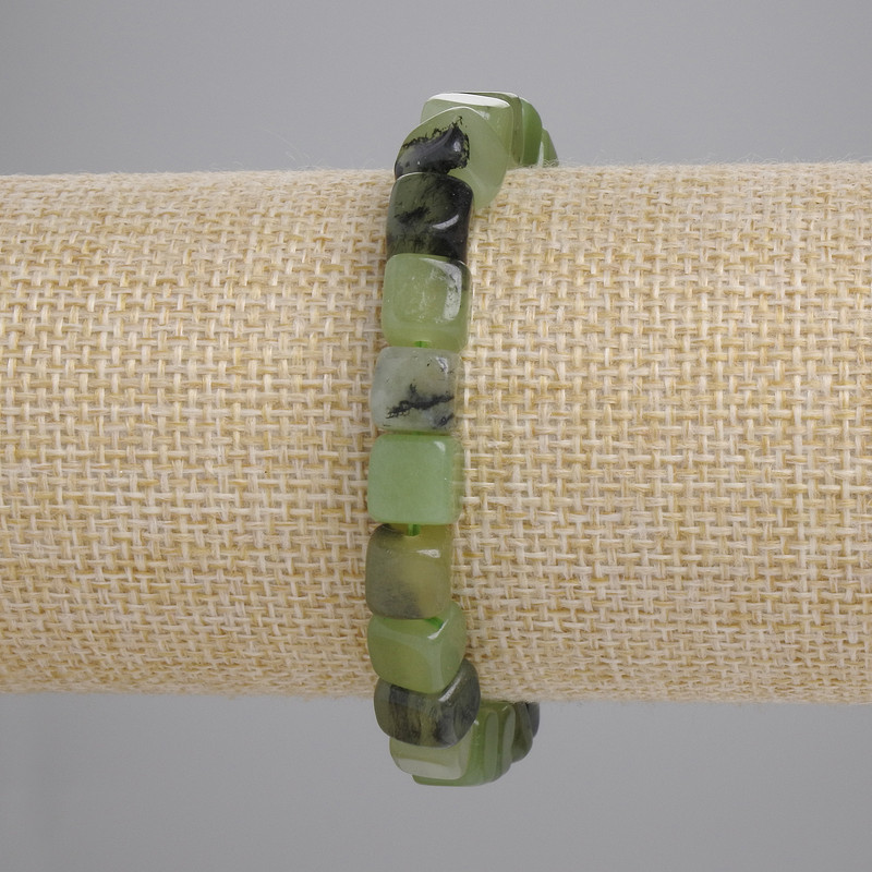 Bracelet en prénite en cubes, diamètre 7 mm ±, longueur 18 cm ±, élastique