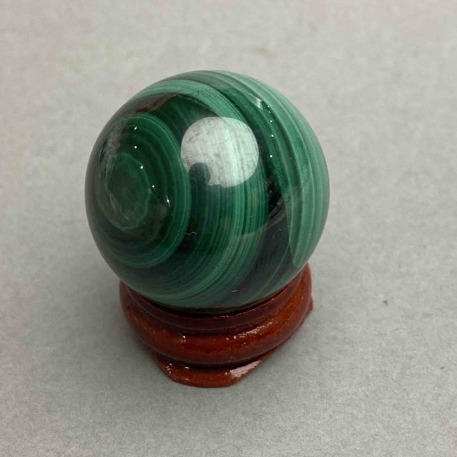 Boule souvenir en malachite, diamètre 29 mm ± poids 50 g