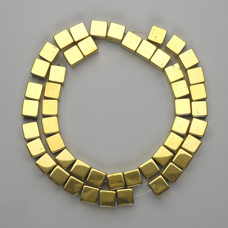 Perles d'hématite dorées, cube 8×8 mm+-, longueur 40 cm+