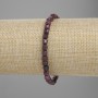 Bracelet en rubis facetté, cubes de 5 × 5 mm, longueur 18 cm ±, élastique