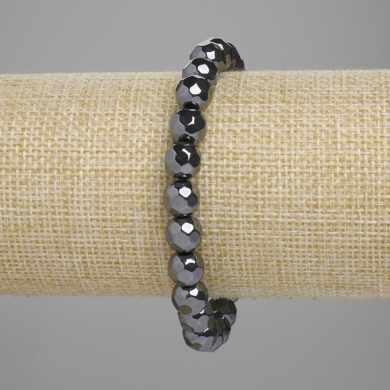 Bracelet en hématite facettée — billes de 8 mm ±, longueur environ 18 cm ±, élastique