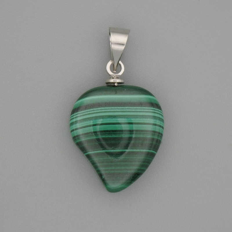 Pendentif cœur de malachite 13 × 15 × 23 mm+