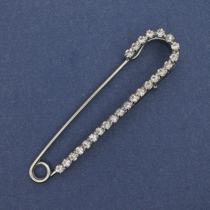 Broche-épingle à strass blancs, métal argenté, 72×16 mm