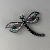 Broche «Libellule reine de la nuit» 5×6 cm métal noir, strass colorés