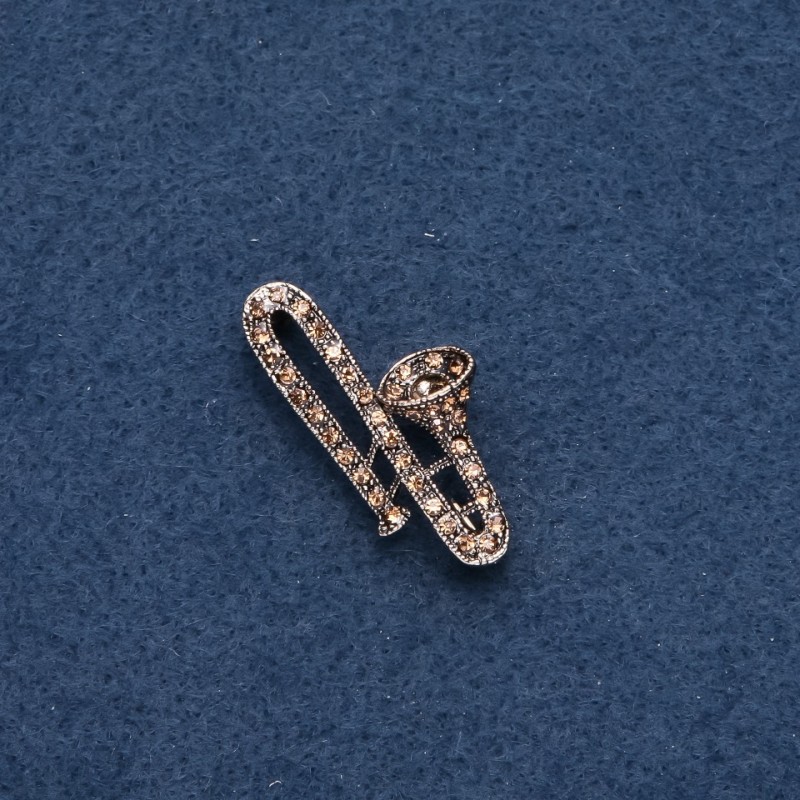 Broche musicale «Trompette» 38×20 mm, couleur métal doré