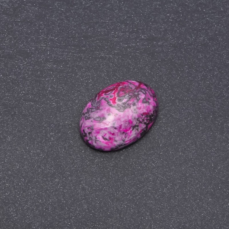 Cabochon en jaspe rouge framboise synthétique 25×18 mm