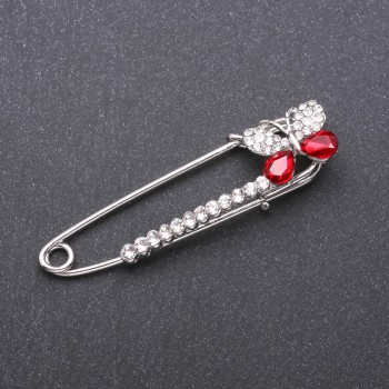 Broche avec épingle et cristaux rouges en verre, 66×15 mm, métal blanc