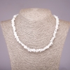 Collier en howlite naturelle, perles taillées 5–8 mm, longueur 42–48 cm