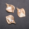 Prix par pièce ! Pendentif feuille avec perle, diamètre 25 mm, longueur 34 mm, métal jaune