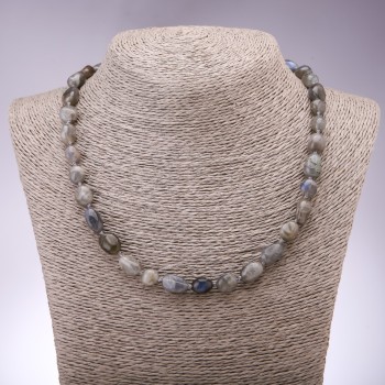 Collier en labradorite galetée, diamètre 9×12 mm (±), longueur 45 cm+