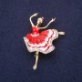 Broche Ballerine émail rouge, métal jaune, 50×34 mm
