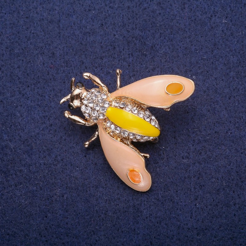 Broche papillon avec émail et strass, métal doré 35×35 mm