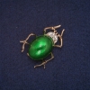 Soldes ! Broche Scarabée émail vert et strass blancs, métal doré 28×37 mm
