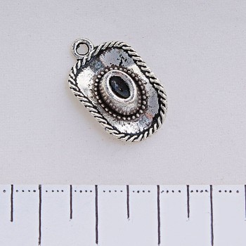 Fournitures - pendentif «Chapeau», couleur argent, 22×13 mm, conditionnement 20 g ± 11 pièces