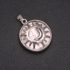 Pendentif en howlite — «Soleil», diamètre 27 mm
