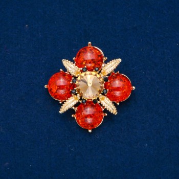 Broche Ambre (artificielle) avec strass noirs, cristal doré et émail, métal doré 48 mm +