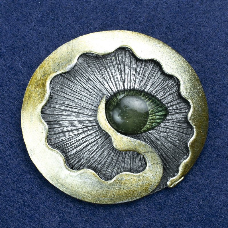 Broche «Élément» en métal argenté avec émail 52×45 mm +