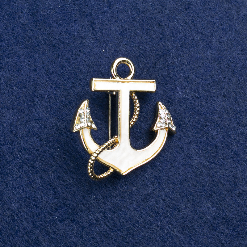 Broche Ancre doré métal, nacre et strass 30×28 mm +
