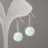 Boucles d'oreilles pierre de lune synthétique, boule lisse, diamètre 12 mm ±, longueur 34 mm ±