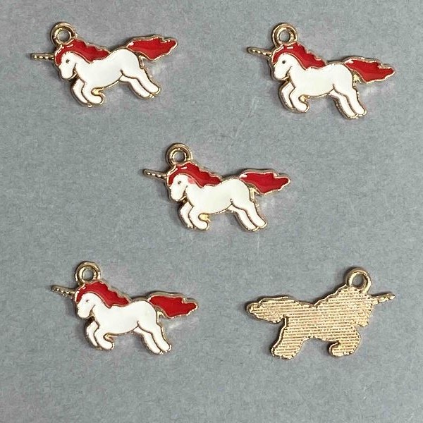 Pendentif licorne émaillé – conditionnement 9 pièces – 22×12 mm