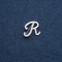 Broche initiale «R» 26×26 mm couleur argent