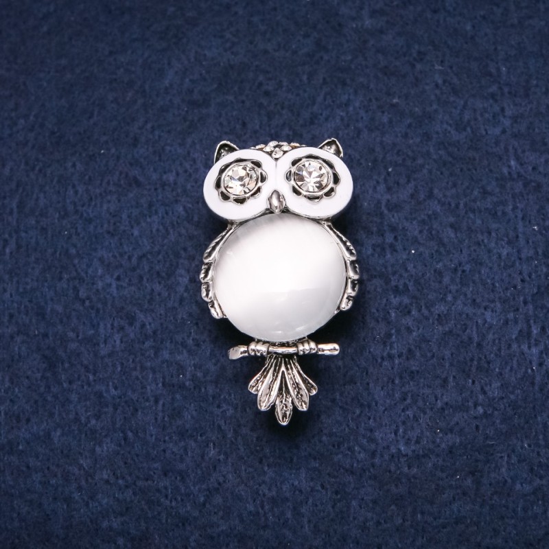 Broche Hibou avec œil de chat argenté