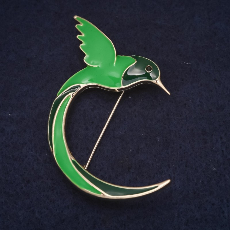 Broche Oiseau vert émaillé, métal doré 35 × 55 mm