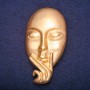 Broche Accent Masque métal doré 39×73 mm